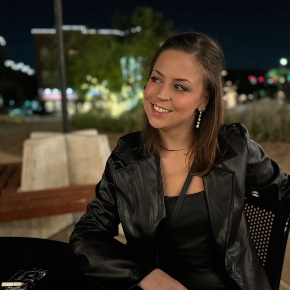 Meet your Posher, Hannah - Picture 10 of 15